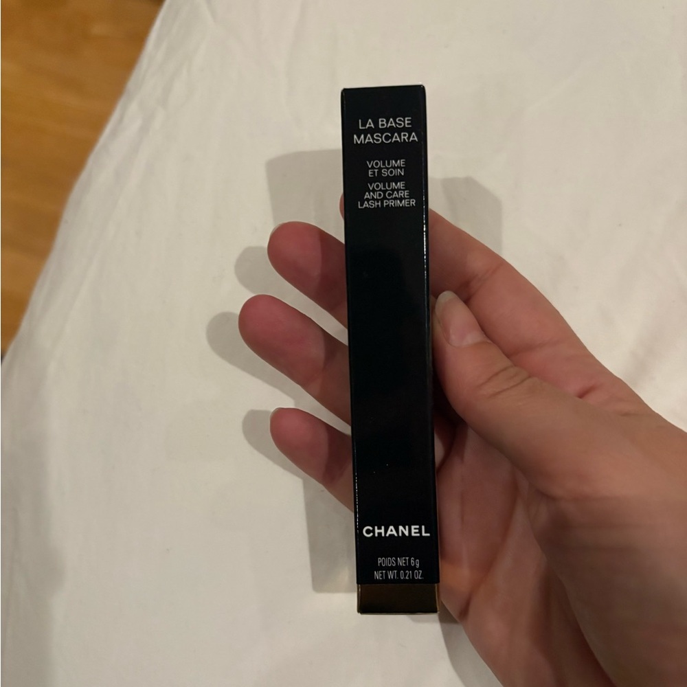 CHANEL Lash Primer in Black Packaging